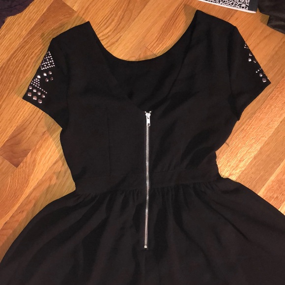 URBAN OUTFITTERS STUDDED DRESS - Picture 2 of 5